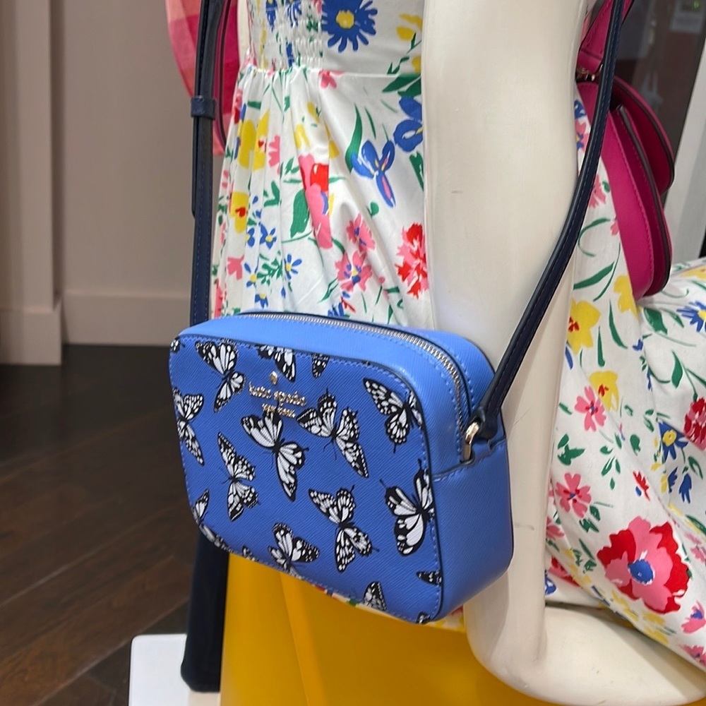 Kate Spade Staci Butterfly Sky Printed Mini Camera Bag,
Blue Multi
NWT - Picture 14 of 16